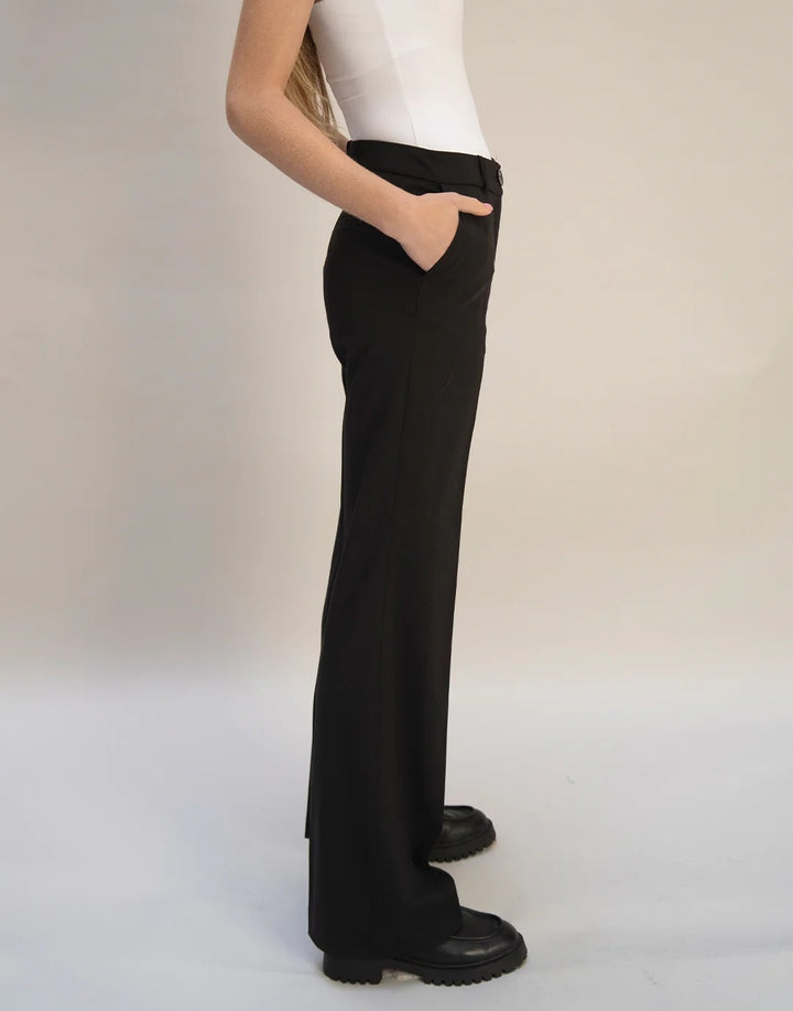 Été Comme Hiver Paris Riviera Tailored Pant In Black