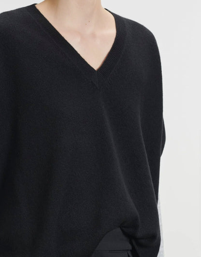 MAJESTIC FILATURES Black V-Neck Cashmere Top