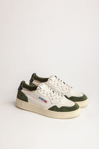 AUTRY Medalist Low Sneakers In White Goatskin And Moss Color Suede