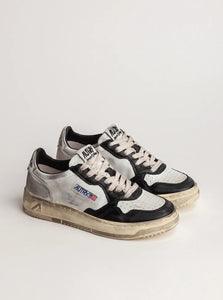 AUTRY  Men Sizes Super Vintage Medalist Low Sneakers In White, Dark Grey And Black Leather