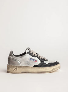 AUTRY  Men Sizes Super Vintage Medalist Low Sneakers In White, Dark Grey And Black Leather