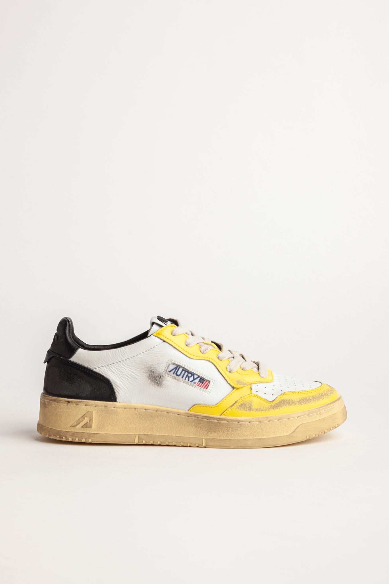 AUTRY Men Sizes Super Vintage Sneakers In Leather Black, White and Yellow