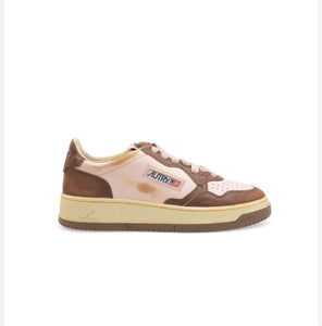 AUTRY
MEDALIST LOW SUPER VINTAGE SNEAKERS IN PINK  / BROWN LEATHER