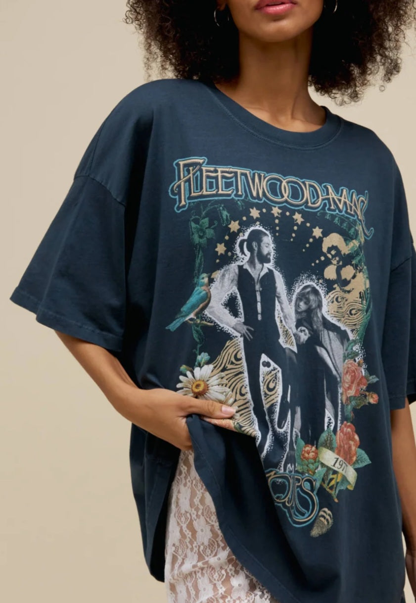 DAYDREAMER Fleetwood Mac 1977 Tour OS Tee In Dark Grey
