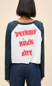 DAYDREAMER Kiss Tiger Stadium Raglan Long Sleeve