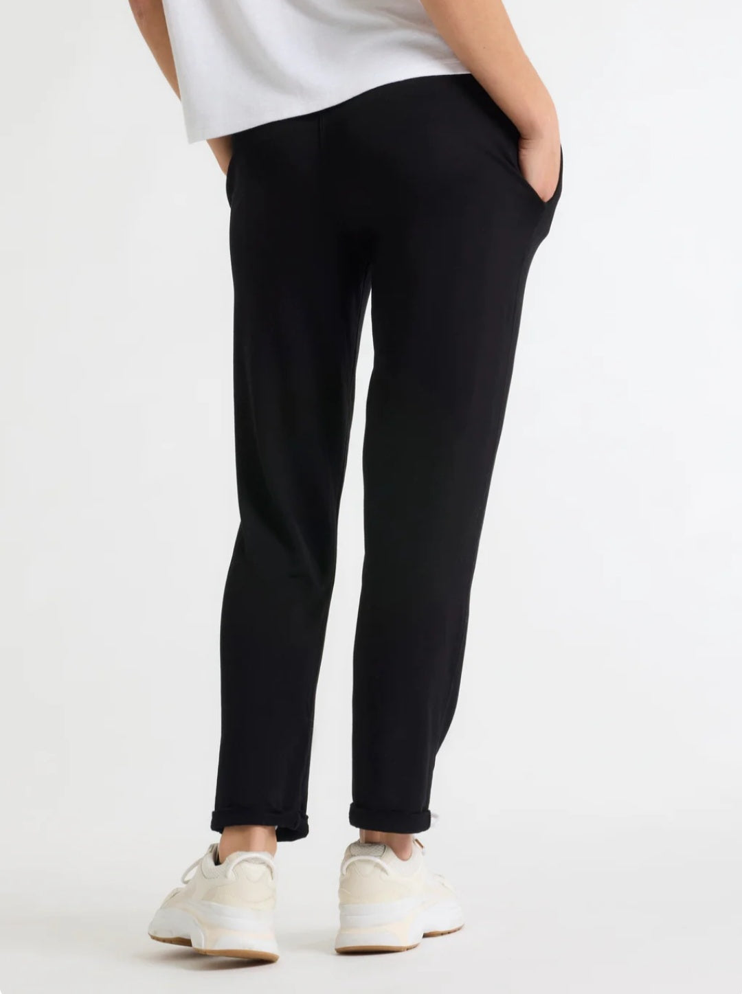 MAJESTIC FILATURES Daphne Viscose / Elastane cuffed hem pants Black