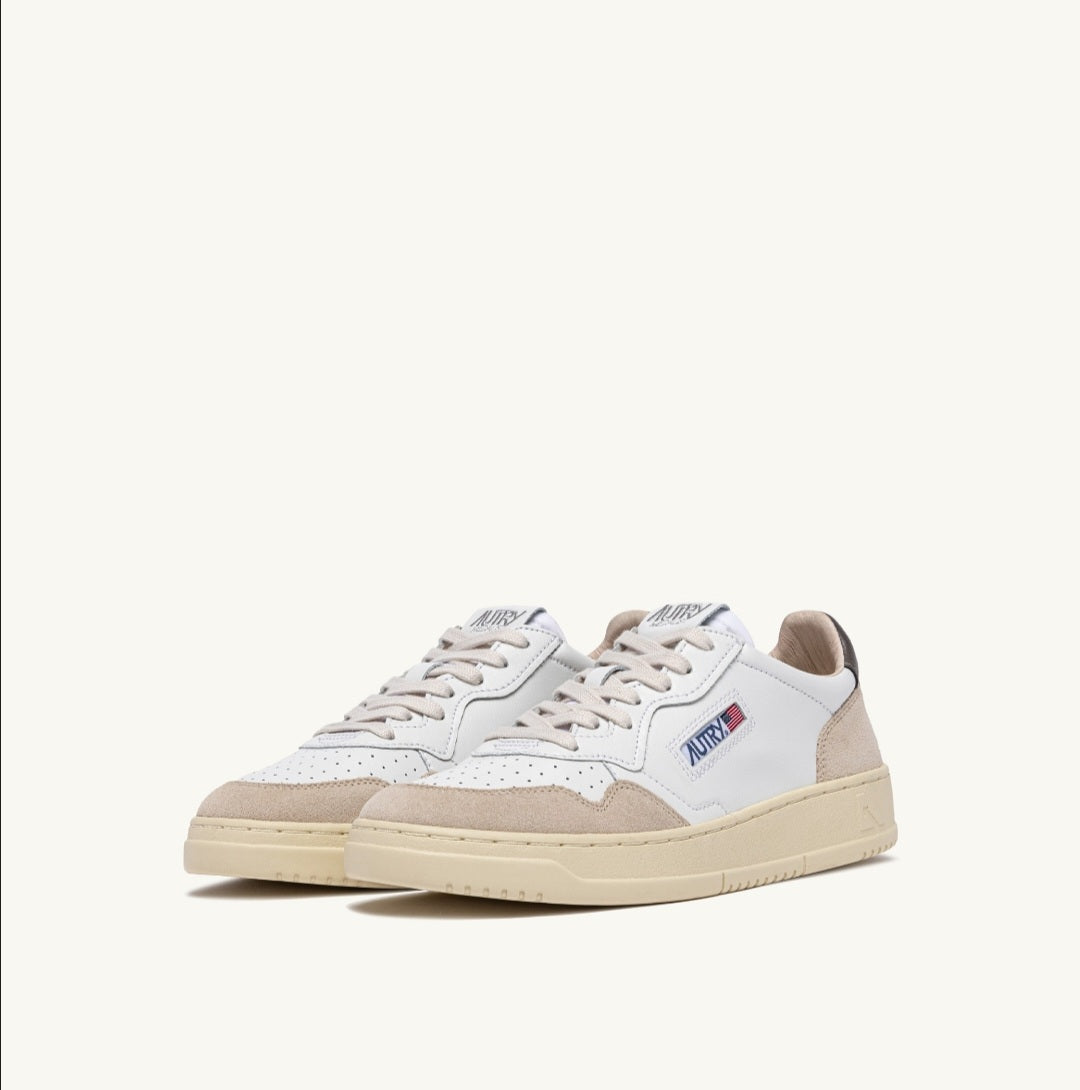 AUTRY MEDALIST LOW SNEAKERS IN WHITE AND MOREL SUEDE AND LEATHER