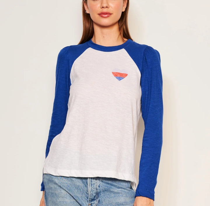 SUNDRY Heart Contrast Sleeve Tee in Symphony