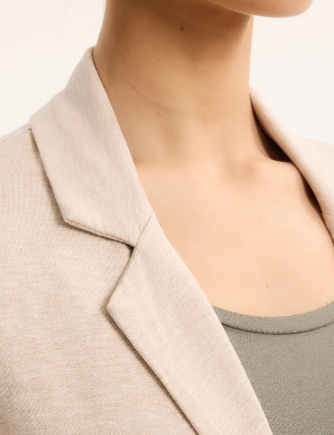 MAJESTIC FILATURES Blazer in Viscose and Elastane Ecru