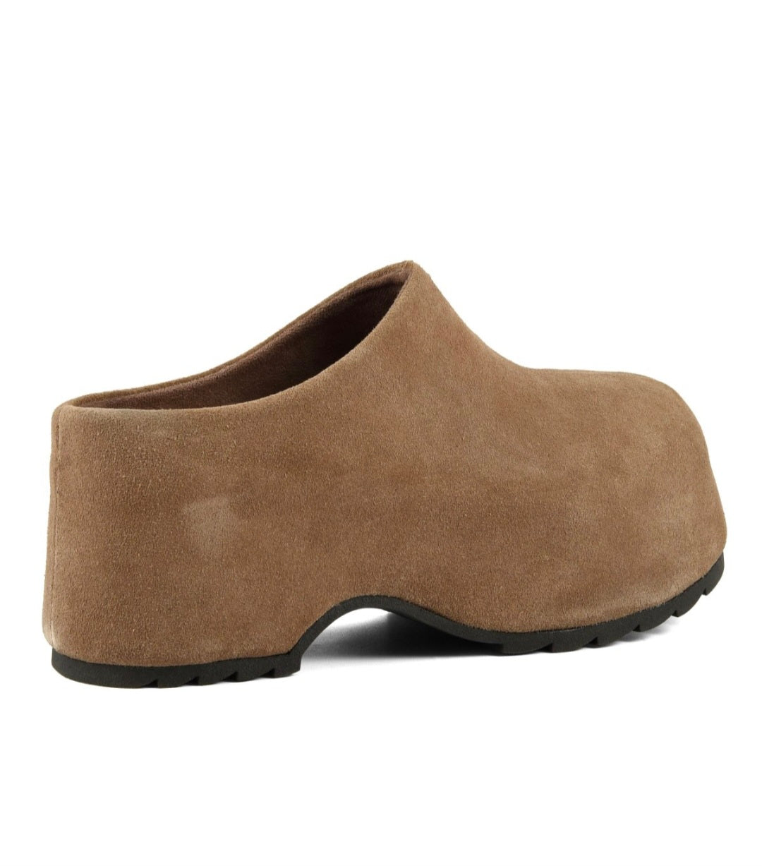 COLORS OF CALIFORNIA SIERRA
Suede leather clog Taupe