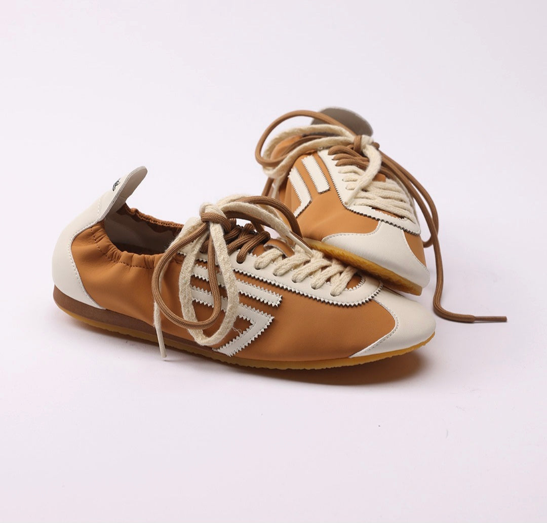 Puraai Lion Double Lace Low-Top Sneakers