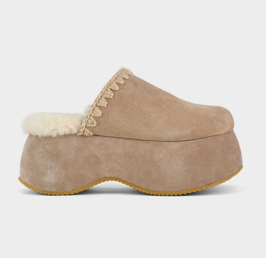 MOU Chunky platform suede In Camel