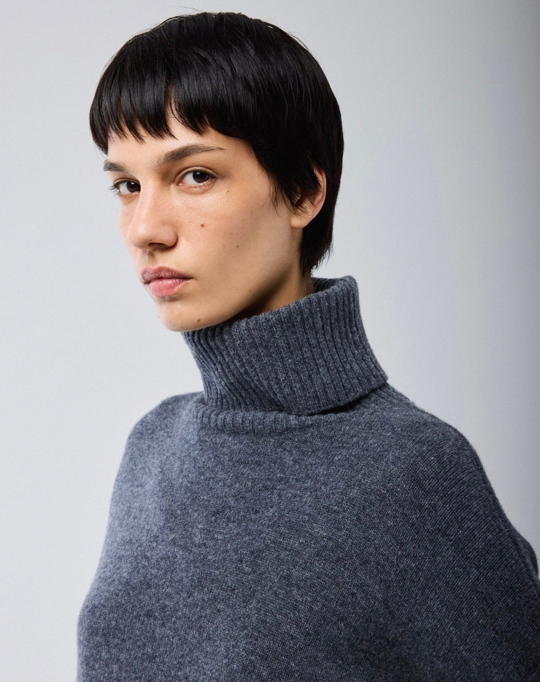 MAJESTIC FILATURES Merino Wool Turtleneck Sweater Grey
