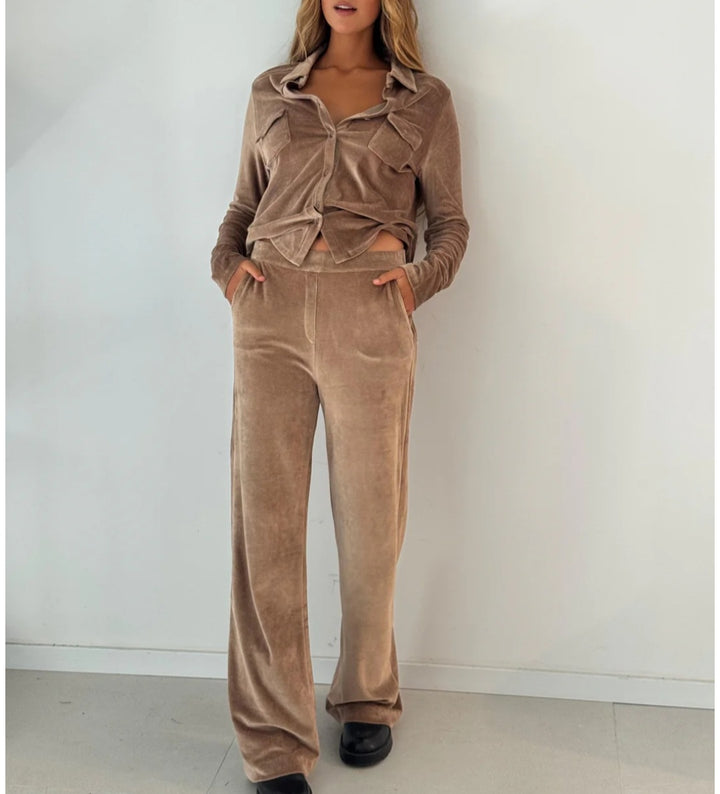 MAJESTIC FILATURES Classic Straight-Leg Velvet Trousers Bison