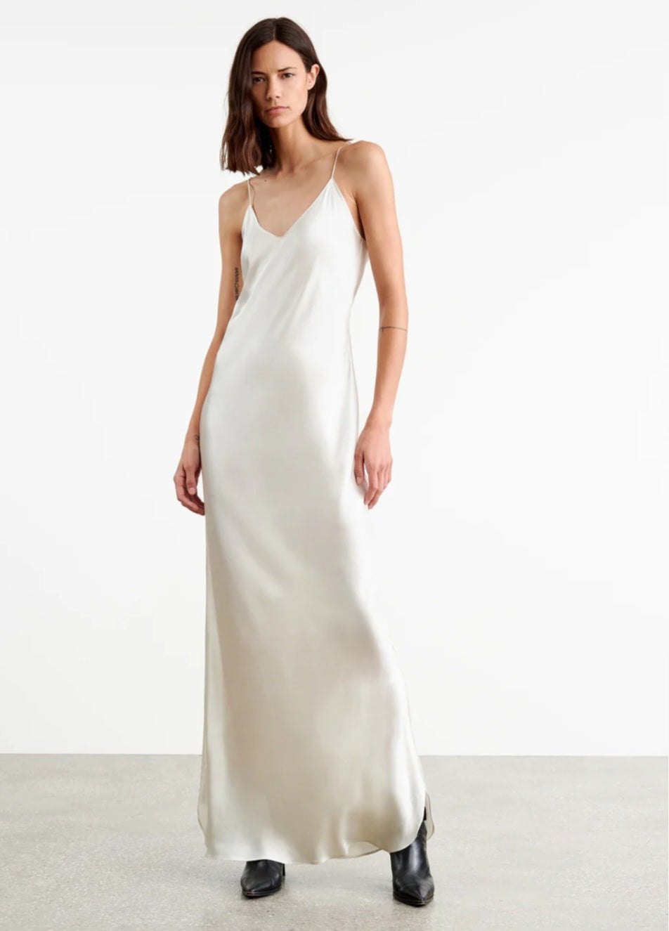 NILI LOTAN CAMI SILK GOWN In Ivory