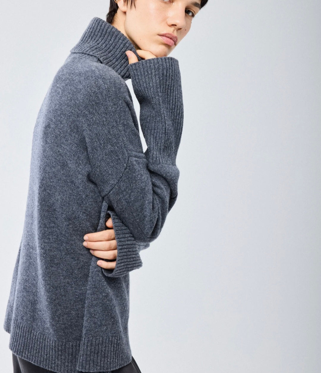 MAJESTIC FILATURES Merino Wool Turtleneck Sweater Grey