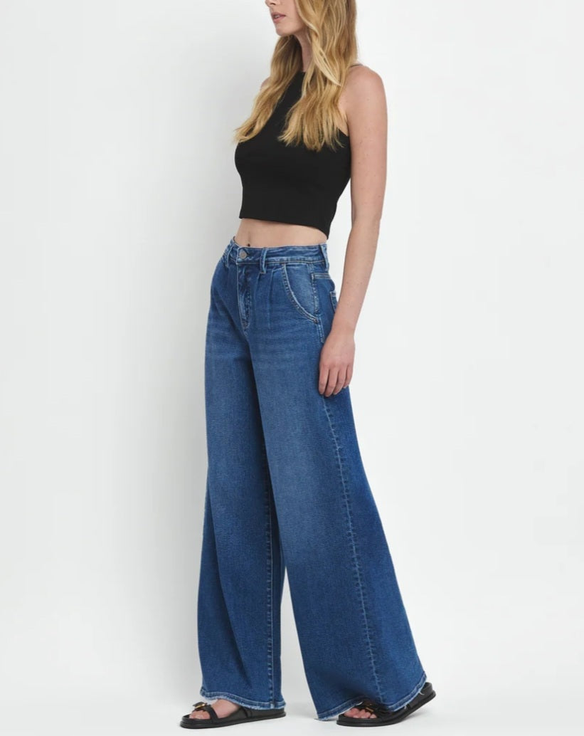FLYING MONKEY Arosa - Super High Rise Pleated Wide Leg Jeans