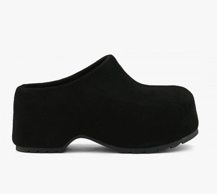 COLORS OF CALIFORNIA Cow suede clog