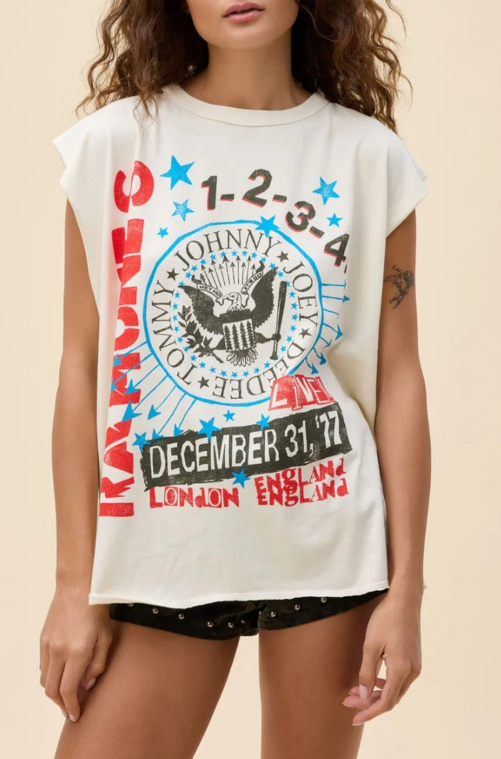 DAYDREAMER Ramones '77 Show Poster Muscle Tank