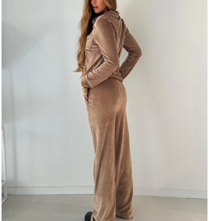 MAJESTIC FILATURES Classic Straight-Leg Velvet Trousers Bison