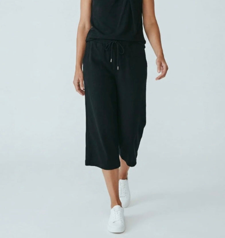 MAJESTIC FILATURES Bermuda Pant Black