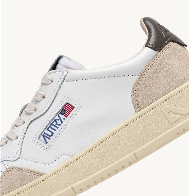 AUTRY MEDALIST LOW SNEAKERS IN WHITE AND MOREL SUEDE AND LEATHER