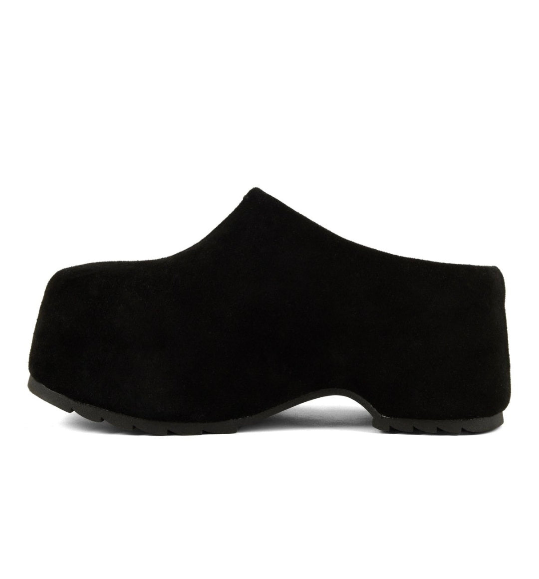 COLORS OF CALIFORNIA SIERRA
Suede leather clog Black