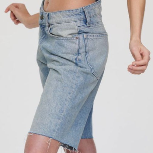 HEARTLESS Bree Biker Bermuda Light Wash
