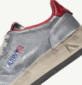 AUTRY MEDALIST LOW SUPER VINTAGE SNEAKERS IN SILVER AND RED SUEDE