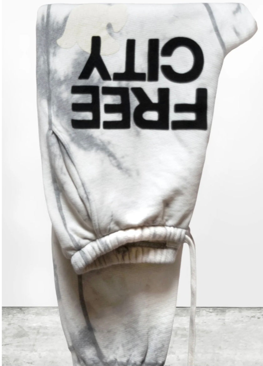 FREECITY UPERBLEACHOUT FREECITY LARGE POCKET SWEATPANT – WHITE STORM
