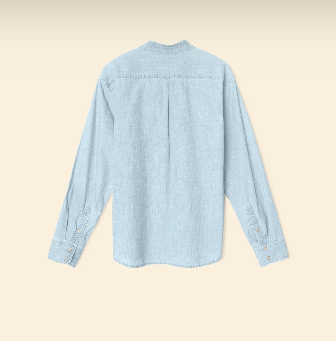 XIRENA Beau Shirt In Air Blue