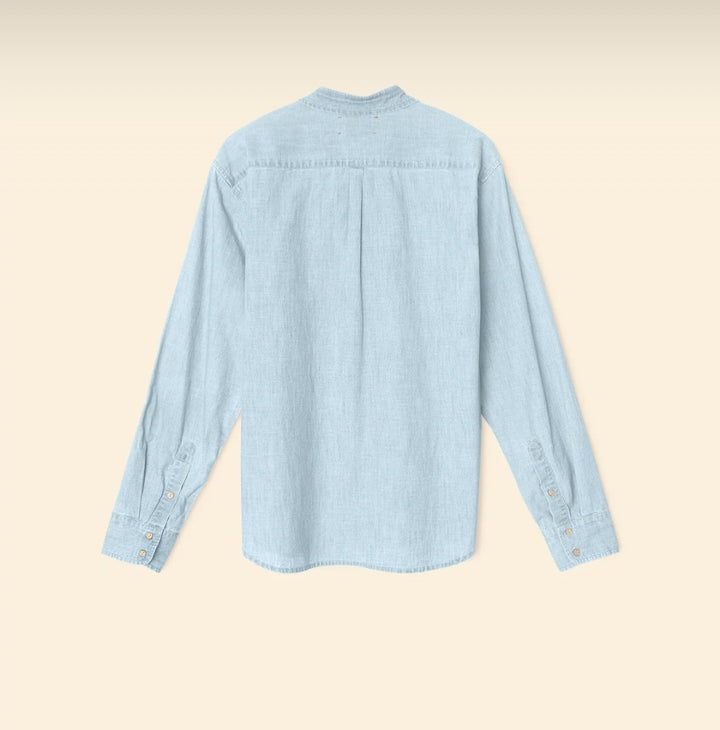XIRENA Beau Shirt In Air Blue