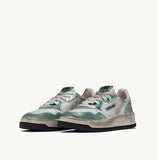 AUTRY
MEDALIST LOW SUPER VINTAGE SNEAKERS IN WHITE MESH, PASTEL GREEN SUEDE AND WHITE LEATHER