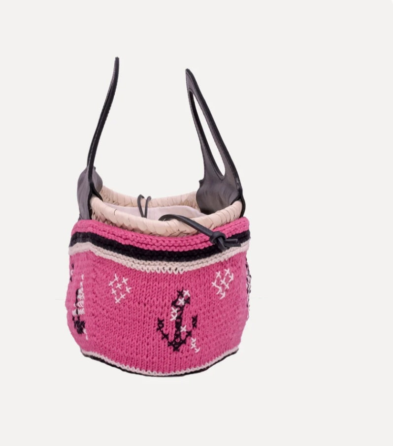 ENTRUDO Caxinas - mini embroidered basket in pink