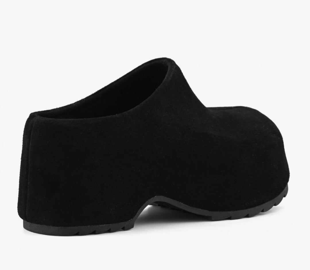 COLORS OF CALIFORNIA Cow suede clog