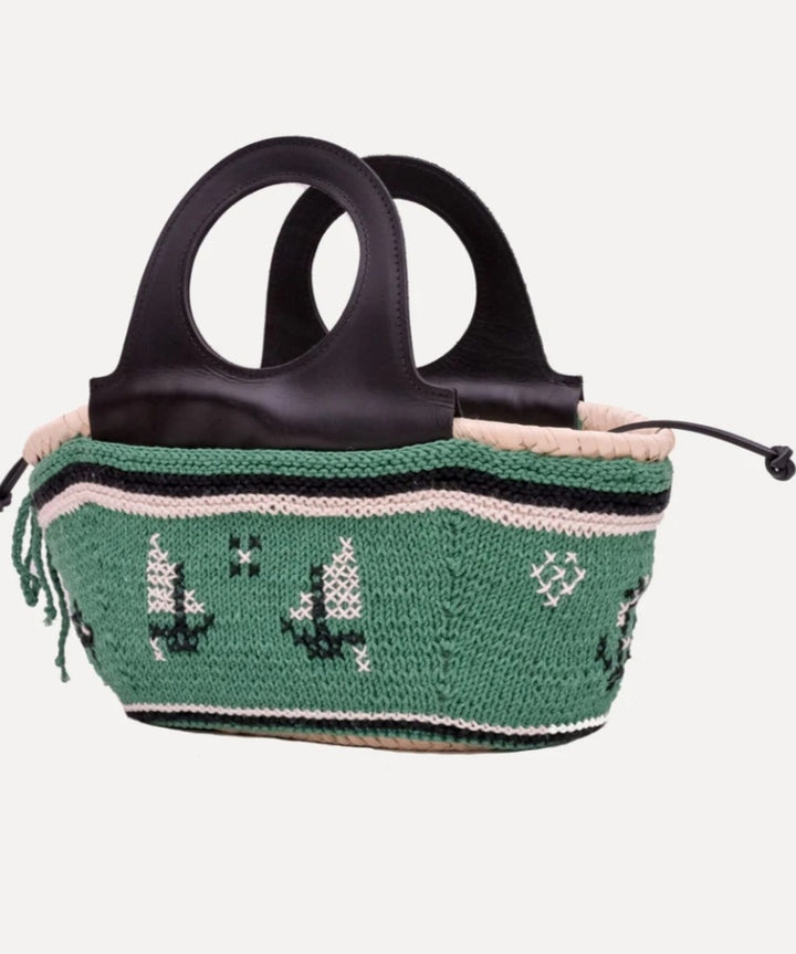 ENTRUDO Caxinas - mini embroidered basket in green