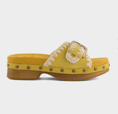 MOU Low Heel Wood Clog Curcuma