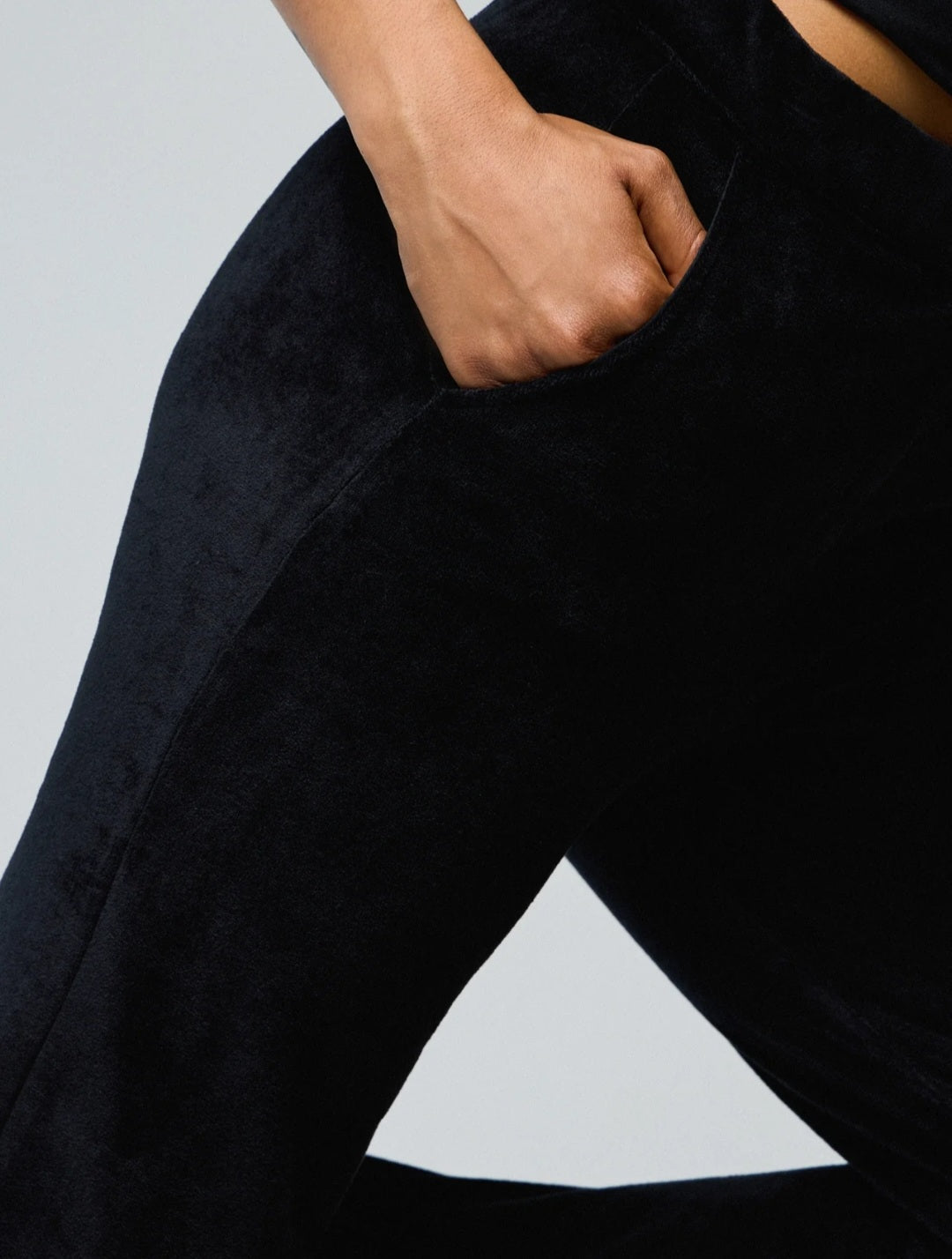 MAJESTIC FILATURES Classic Straight-Leg Velvet Trousers