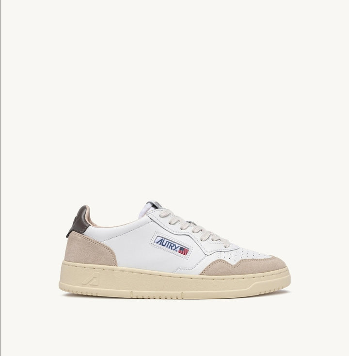AUTRY MEDALIST LOW SNEAKERS IN WHITE AND MOREL SUEDE AND LEATHER