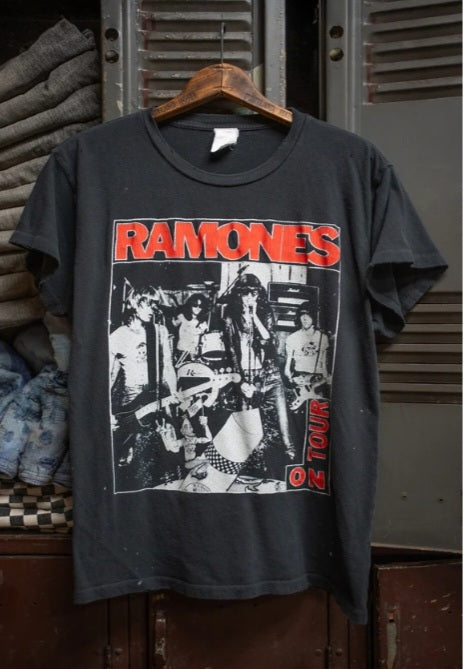 MADEWORN RAMONES 90'S FIT TEE