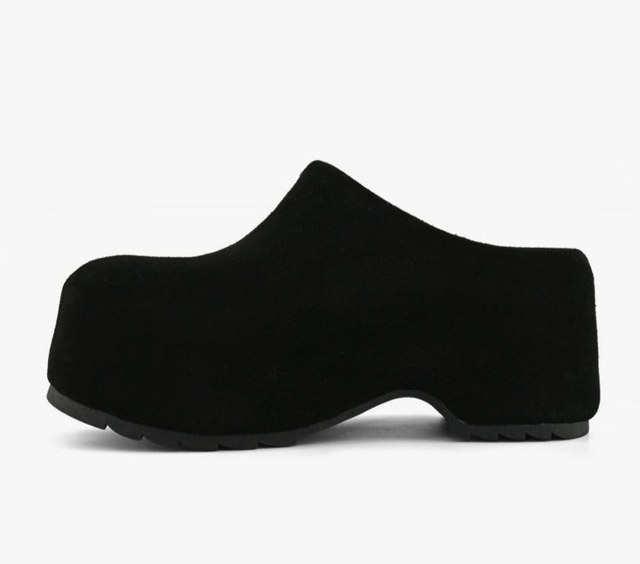 COLORS OF CALIFORNIA Cow suede clog