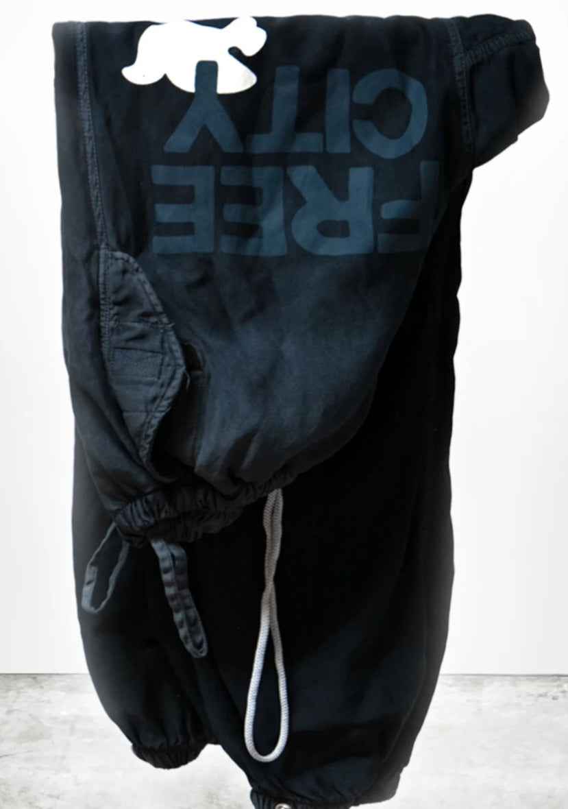 FREECITY FLAP/SNAP MATTE/SATIN AIRJUMP pant - superblack