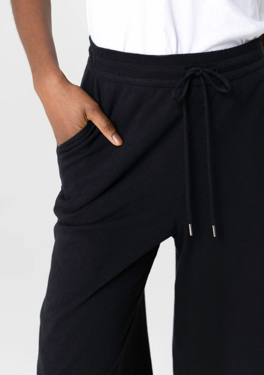 MAJESTIC FILATURES Bermuda Pant Black