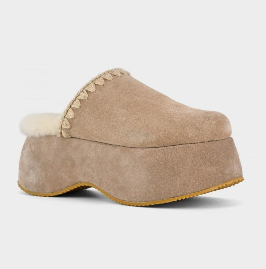 MOU Chunky platform suede In Camel