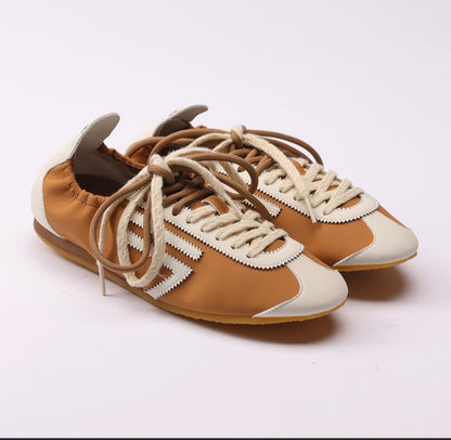 Puraai Lion Double Lace Low-Top Sneakers