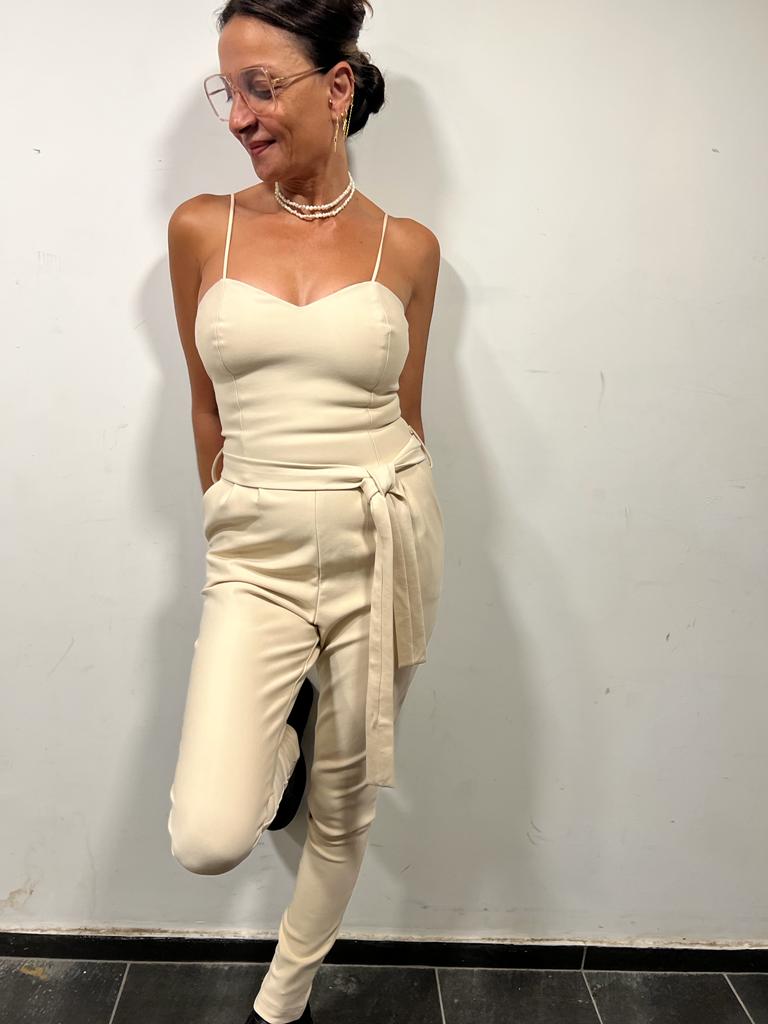 ÉTOILE Sleeveless Jumpsuit With Bow Tie In Cream